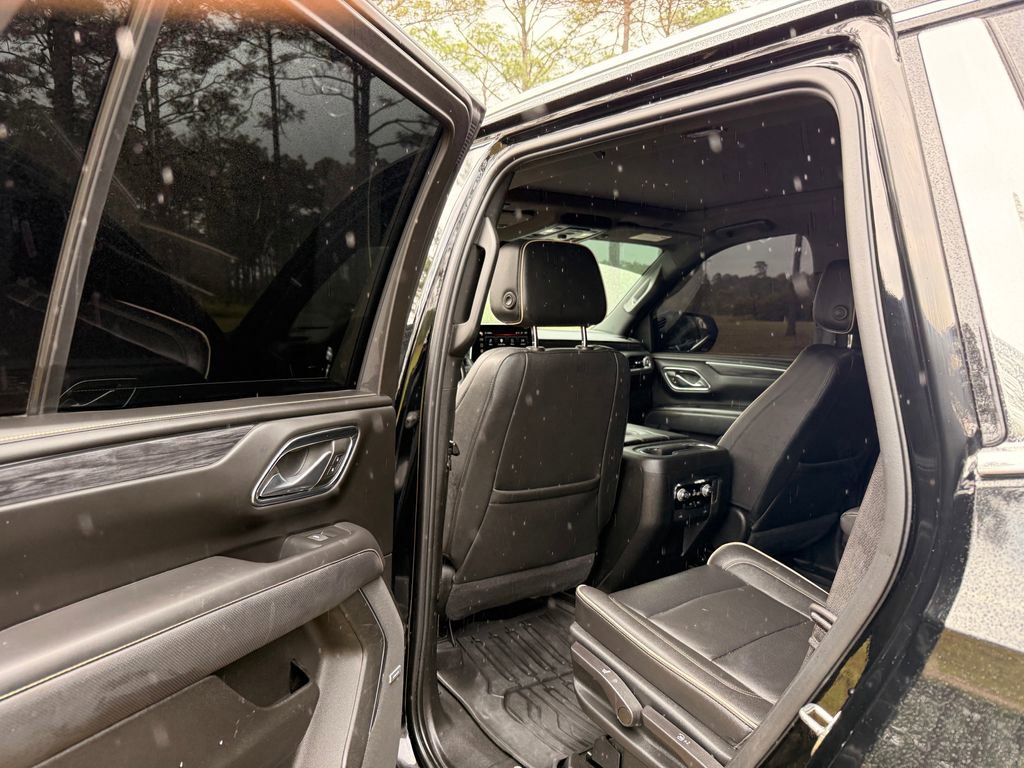 Used 2023 GMC Yukon SLT RWD image 25