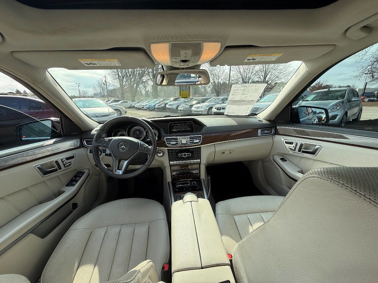 Used 2014 Mercedes-Benz E 550 4MATIC Sedan image 17