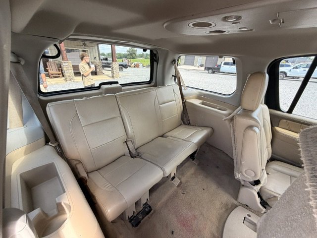 Used 2015 Nissan Armada Platinum w/ 2nd Row Captain Seat Package RWD image 7