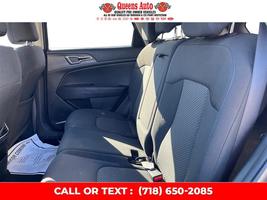 Used 2023 Kia Sportage LX image 11