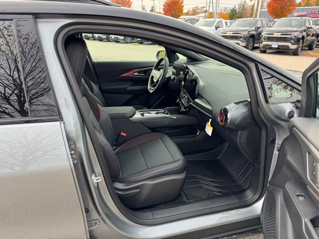 New 2026 Chevrolet Equinox EV RS FWD image 24