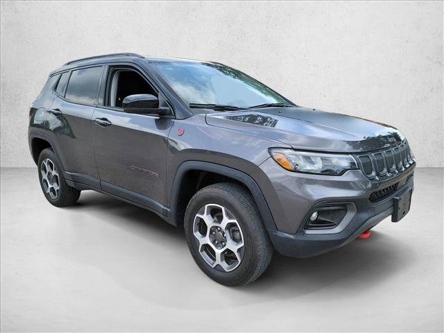 Used 2022 Jeep Compass Trailhawk w/ Trailhawk Convenience Group AWD/4WD image 3