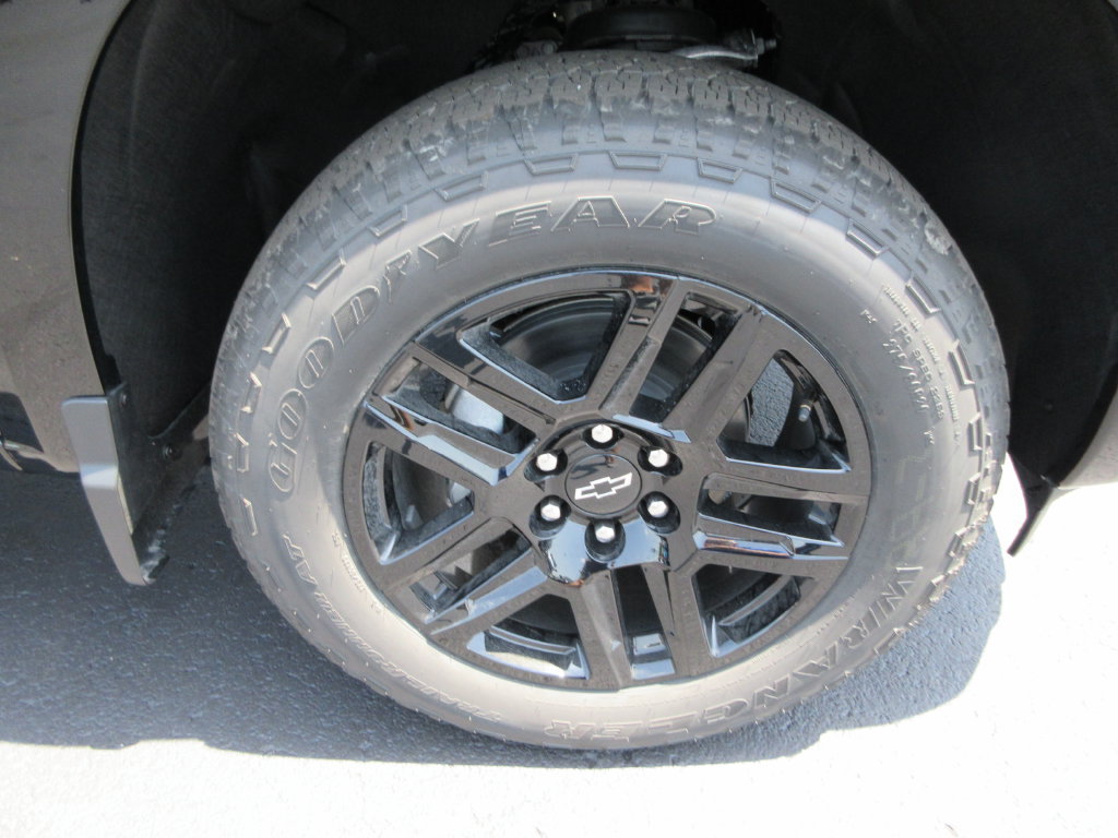New 2026 Chevrolet Silverado 1500 Custom w/ Turbomax Blackout Package AWD/4WD image 9