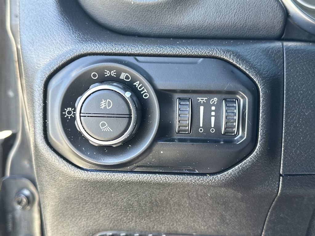 Used 2021 Jeep Gladiator Overland w/ Popular Equipment Package image 13