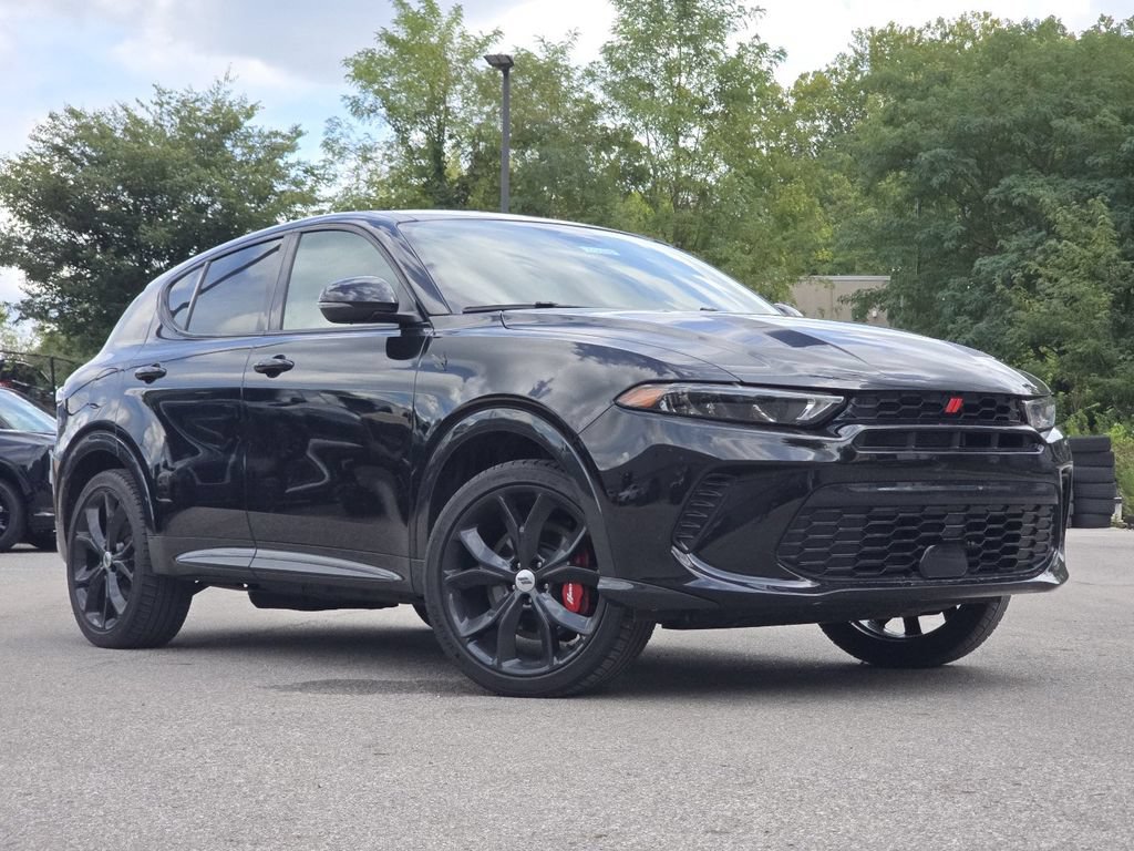 Used 2024 Dodge Hornet R/T Plus AWD/4WD image 2