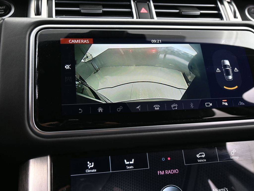 Used 2020 Land Rover Range Rover HSE image 22