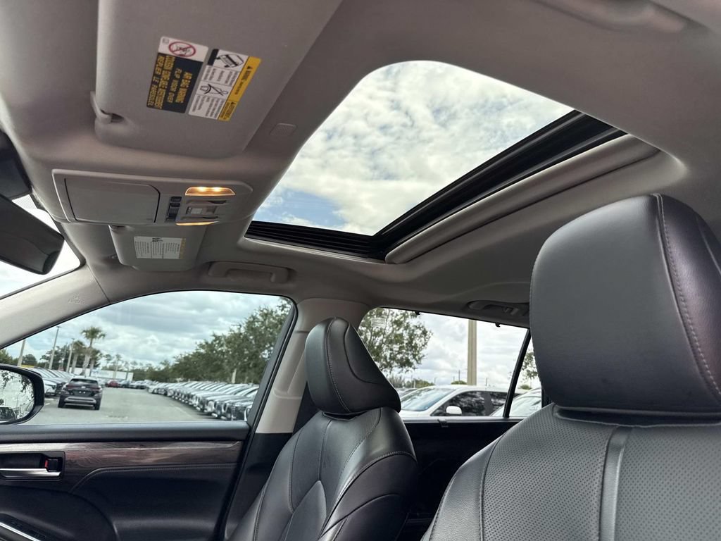 Used 2022 Toyota Highlander Limited FWD image 27