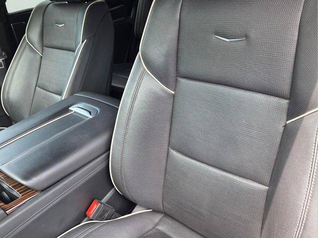 Certified 2024 Cadillac Escalade Premium Luxury AWD/4WD image 15