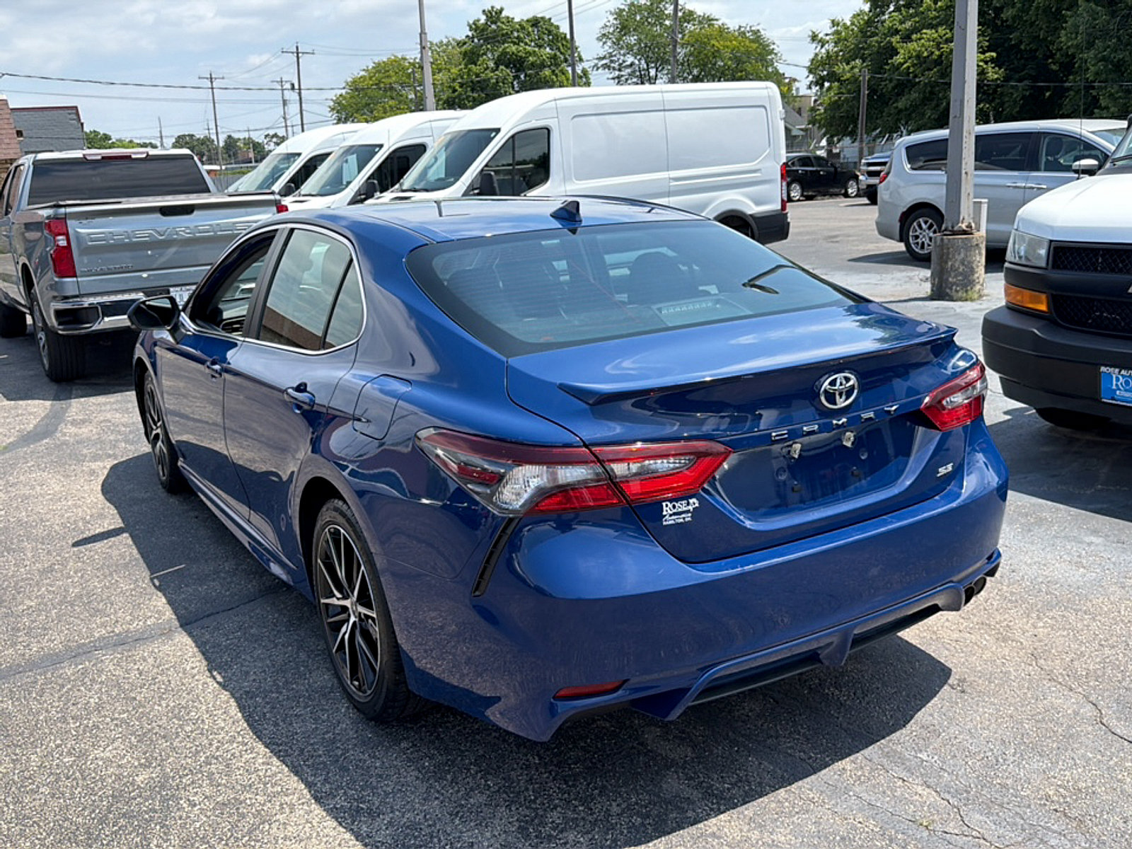 Used 2024 Toyota Camry SE FWD image 5