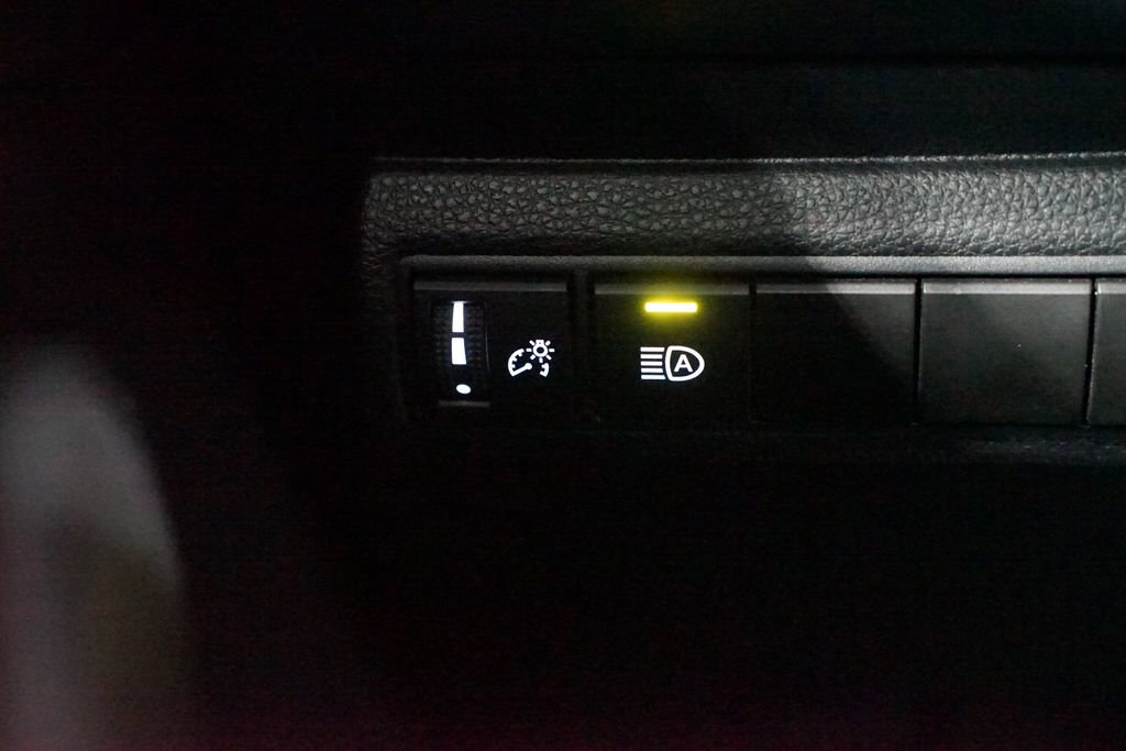 Certified 2024 Toyota Corolla LE image 22