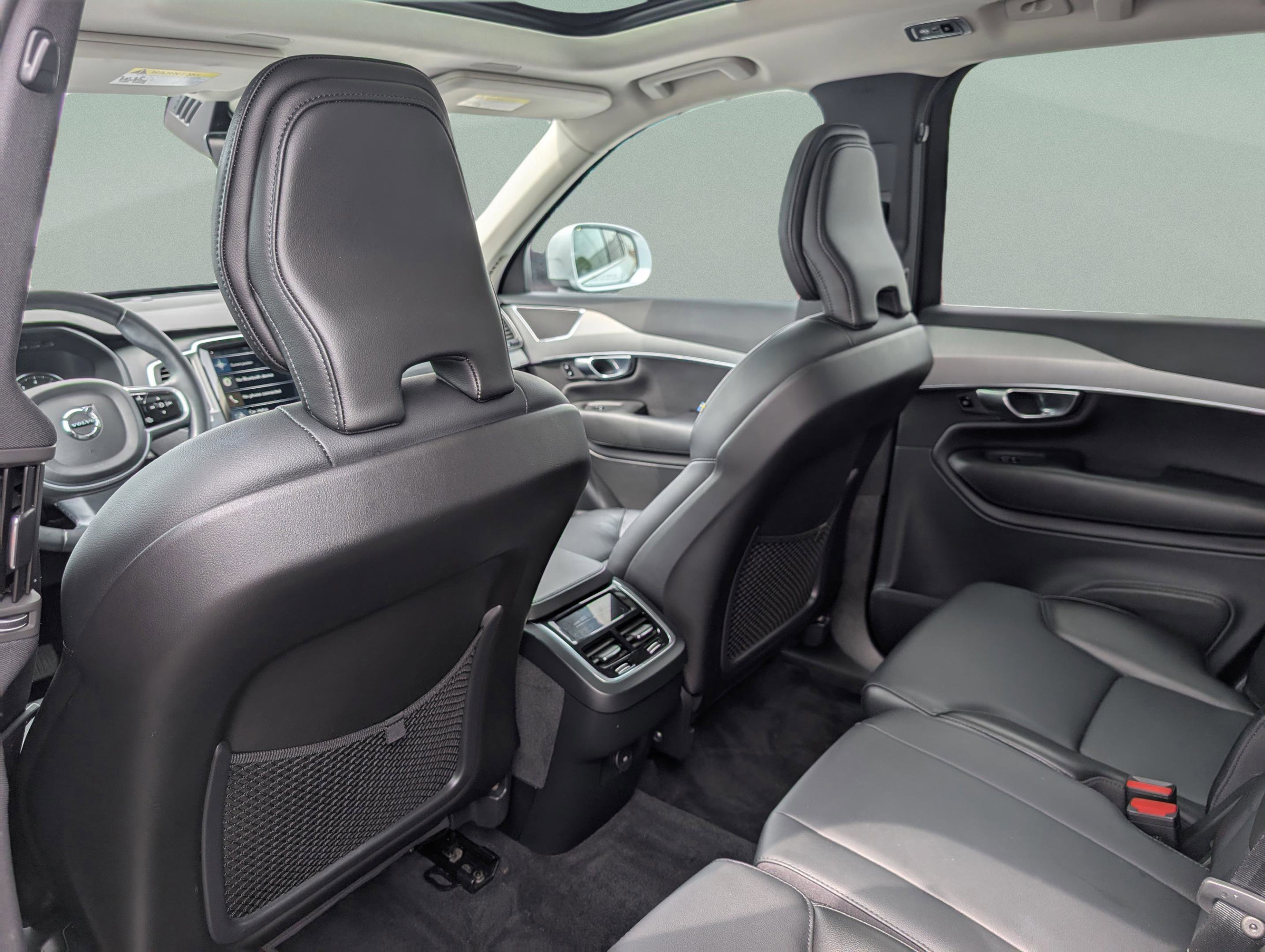 Used 2022 Volvo XC90 T5 Momentum image 62