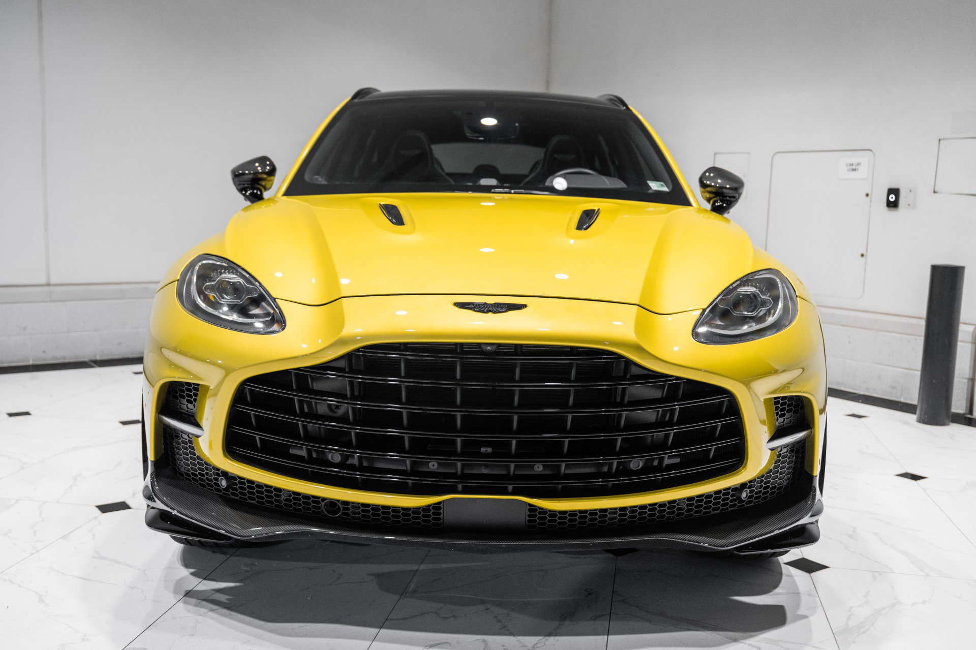 Used 2025 Aston Martin DBX 707 image 7