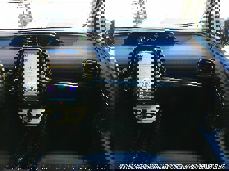 Used 2018 Toyota Prius Four Touring w/ Premium Convenience Package image 32