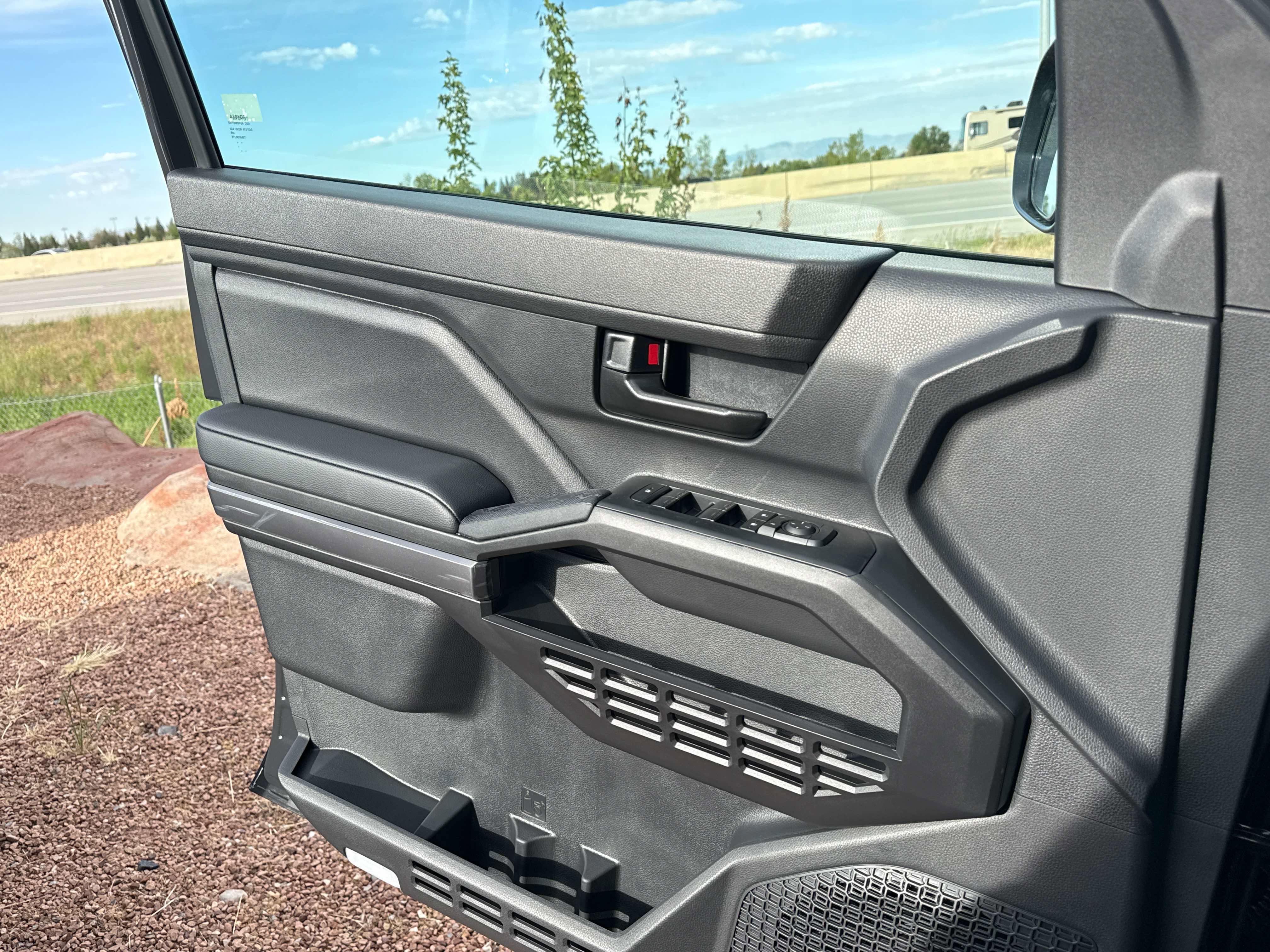 New 2026 Toyota Tacoma SR5 AWD/4WD image 9