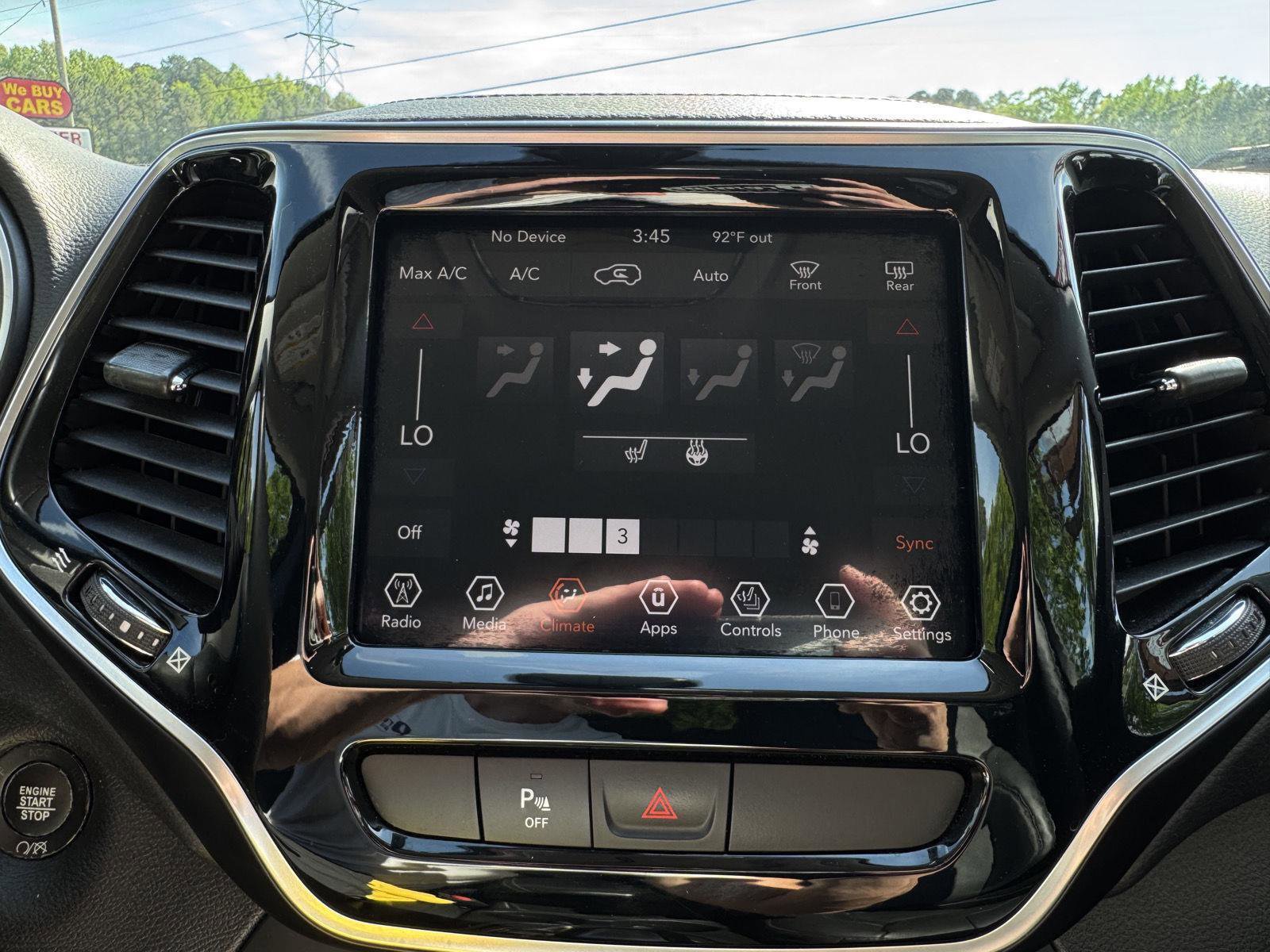 Used 2019 Jeep Cherokee Limited image 23