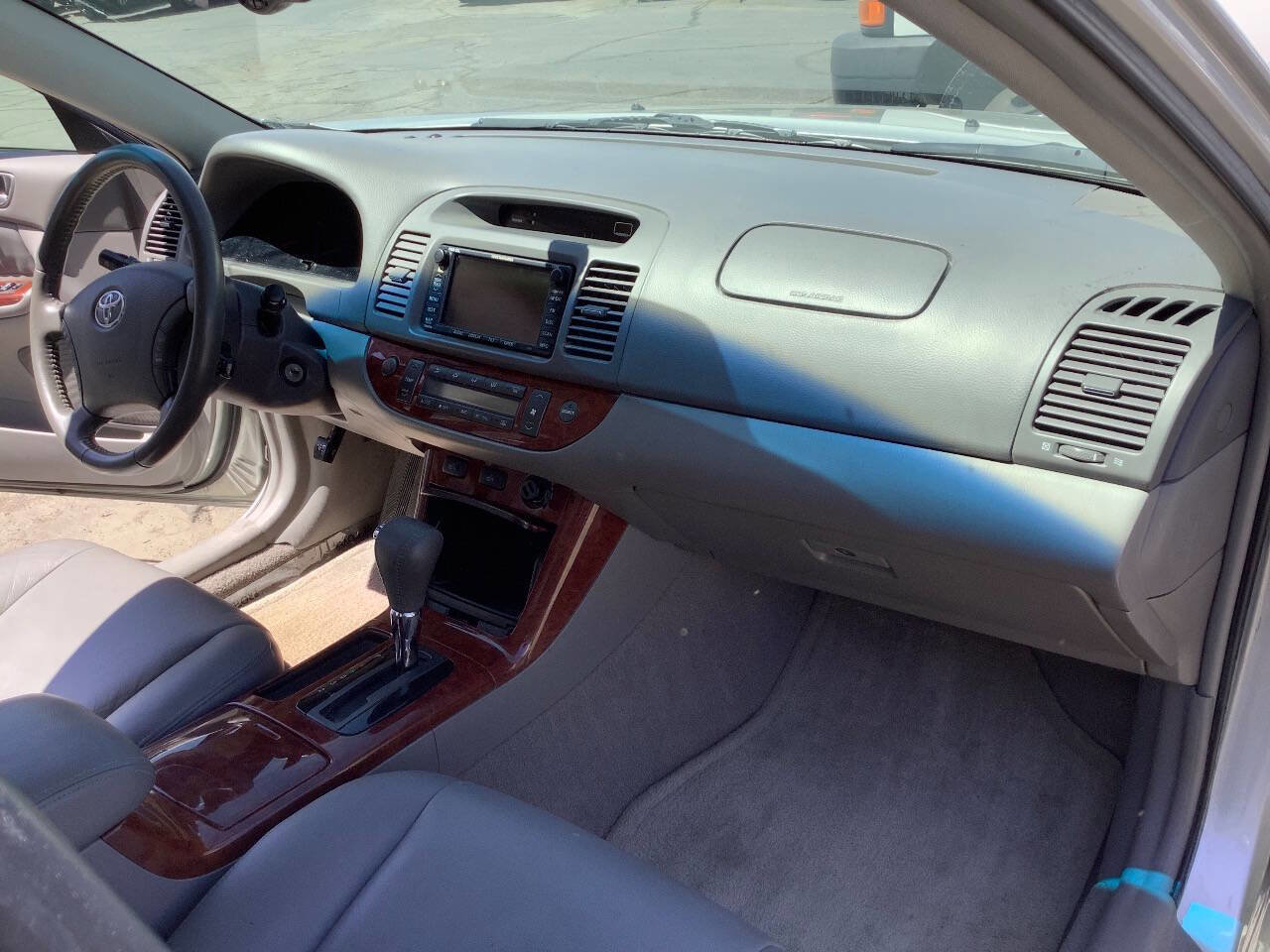 Used 2005 Toyota Camry XLE FWD image 31