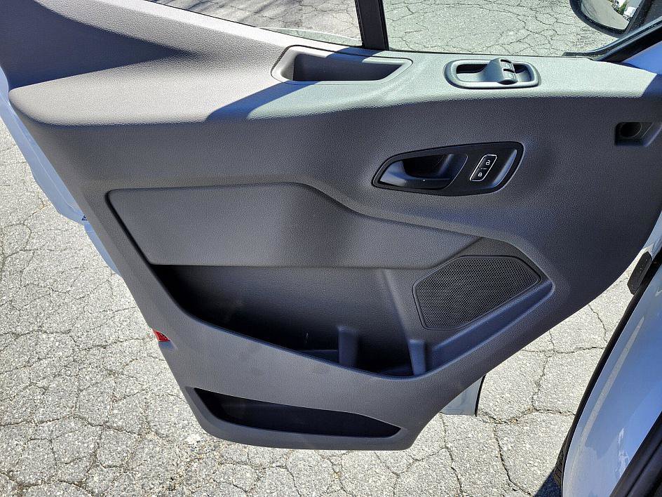New 2024 Ford Transit 250 148 Medium Roof w/ Load Area Protection Package RWD image 29
