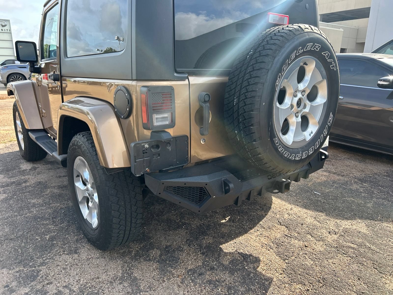 Used 2015 Jeep Wrangler Sahara w/ Dual Top Group AWD/4WD image 43