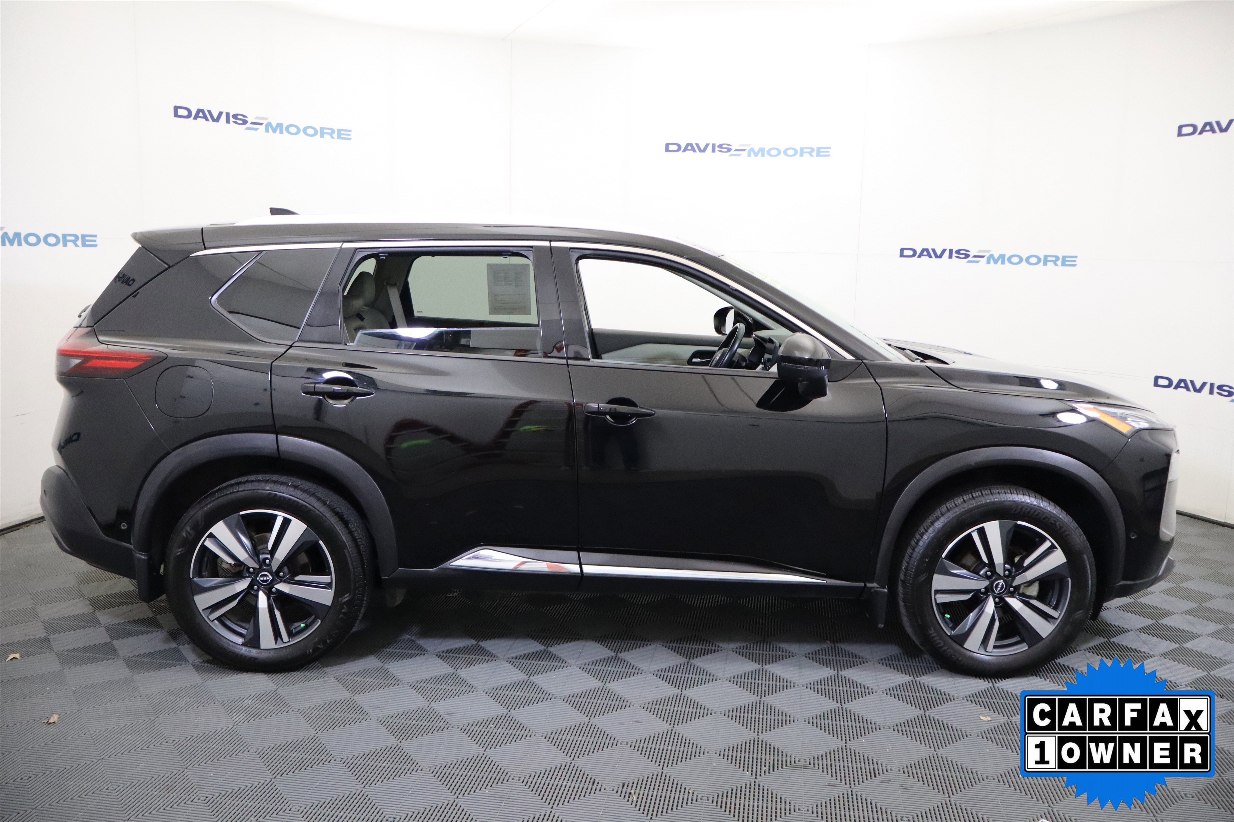 Used 2025 Chevrolet Silverado 1500 LT w/ Leather Package image 37