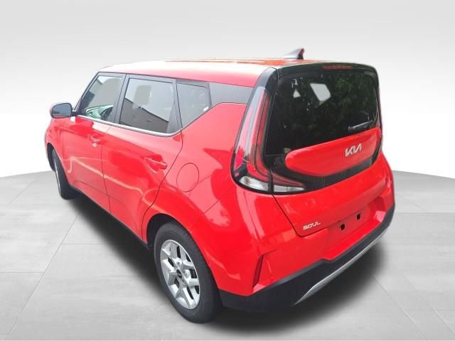 Used 2024 Kia Soul LX w/ Option Group 015 FWD image 4