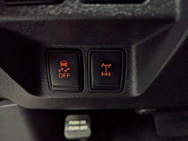 Used 2025 Nissan Frontier PRO-4X w/ Interior Protection Package AWD/4WD image 16