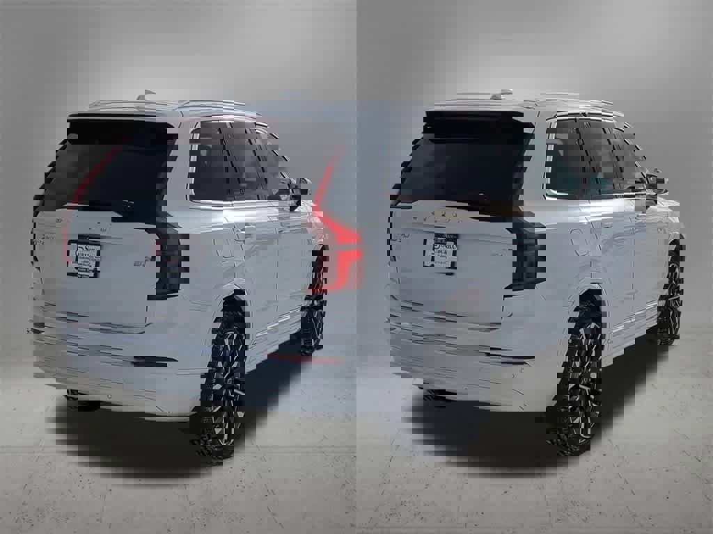 Certified 2026 Volvo XC90 B6 Plus w/ Protection Package Premier image 6
