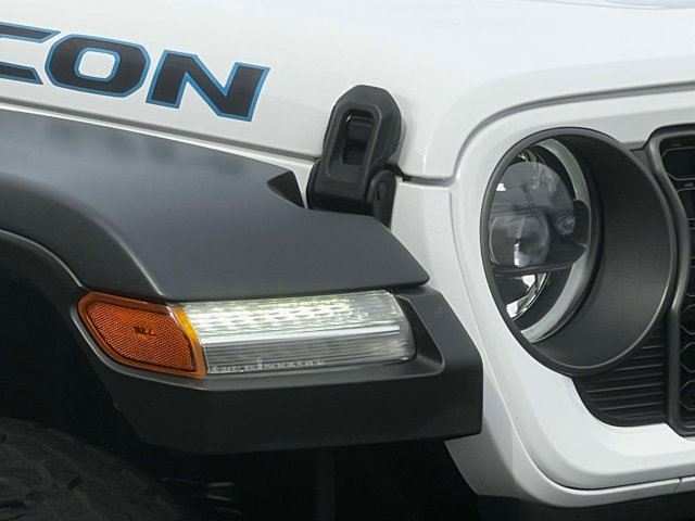 Used 2024 Jeep Wrangler Unlimited Rubicon 4xe AWD/4WD image 8