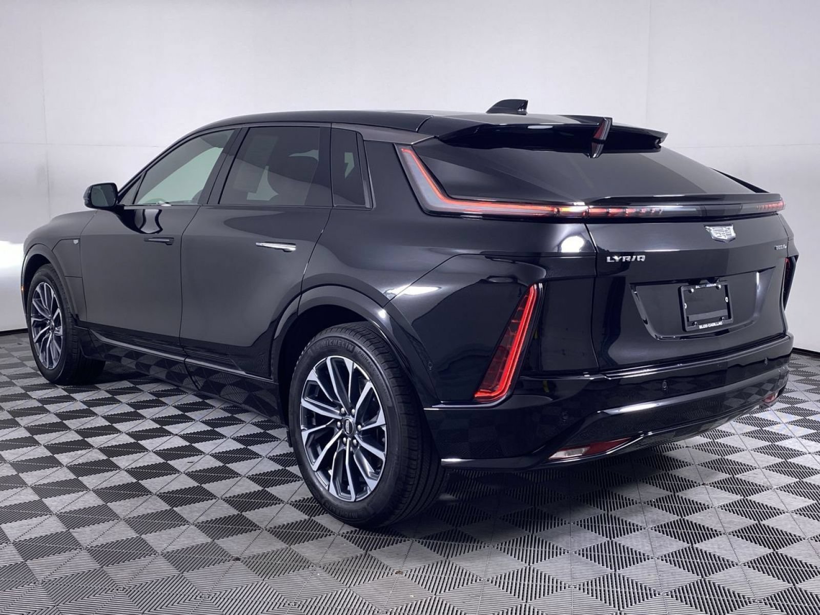 Certified 2024 Cadillac Lyriq Sport AWD/4WD image 18