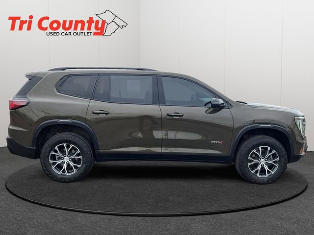 Used 2024 GMC Acadia AT4 w/ Luxury Package image 9