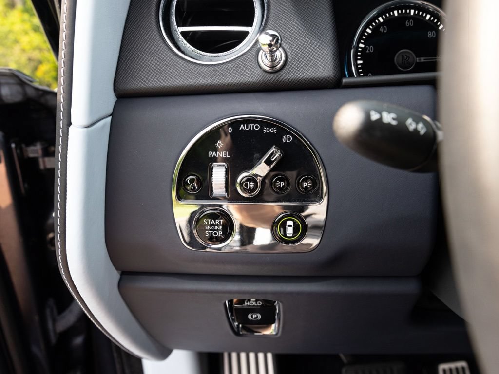 Certified 2022 Rolls-Royce Cullinan w/ Cullinan Package AWD/4WD image 33