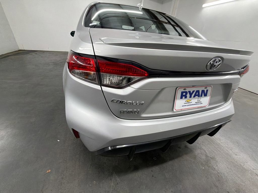 Used 2025 Toyota Corolla SE FWD image 29