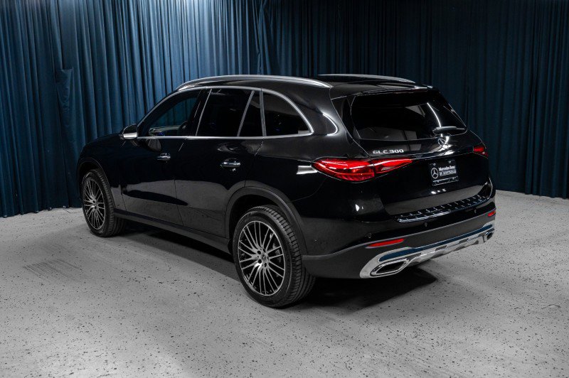 New 2026 Mercedes-Benz GLC 300 image 9