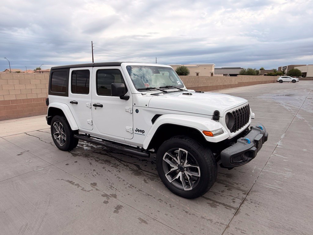 Used 2024 Jeep Wrangler Unlimited w/ Convenience Group AWD/4WD image 5