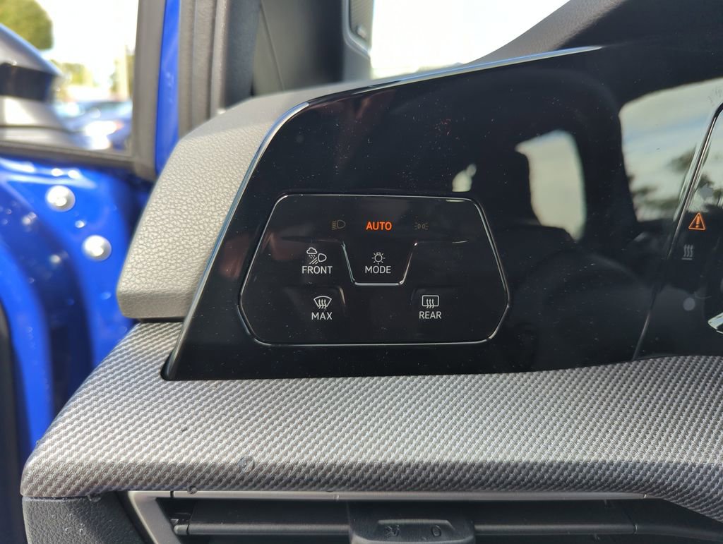 New 2026 Volkswagen Golf w/ Euro Style Package image 41