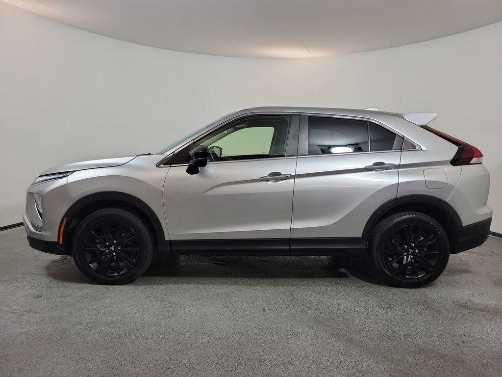 Used 2023 Mitsubishi Eclipse Cross LE image 4