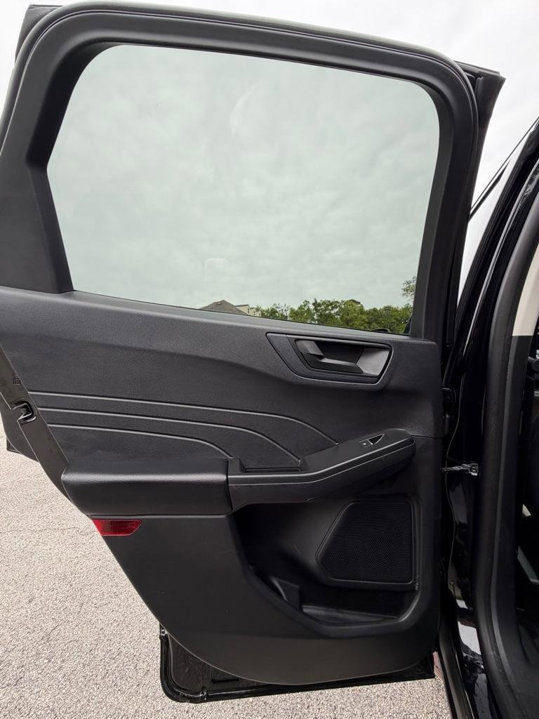 Used 2022 Ford Escape SE FWD image 11