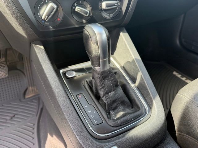 Used 2017 Volkswagen Jetta SE FWD image 19