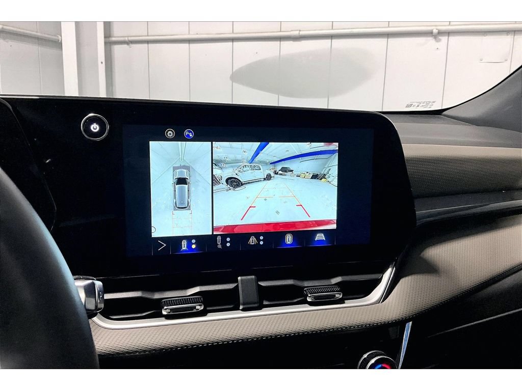 Used 2025 Chevrolet Equinox LT w/ Convenience Package II AWD/4WD image 23