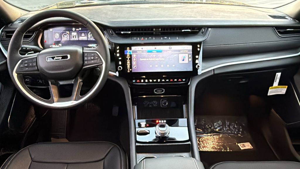 New 2026 Jeep Grand Cherokee Limited image 11