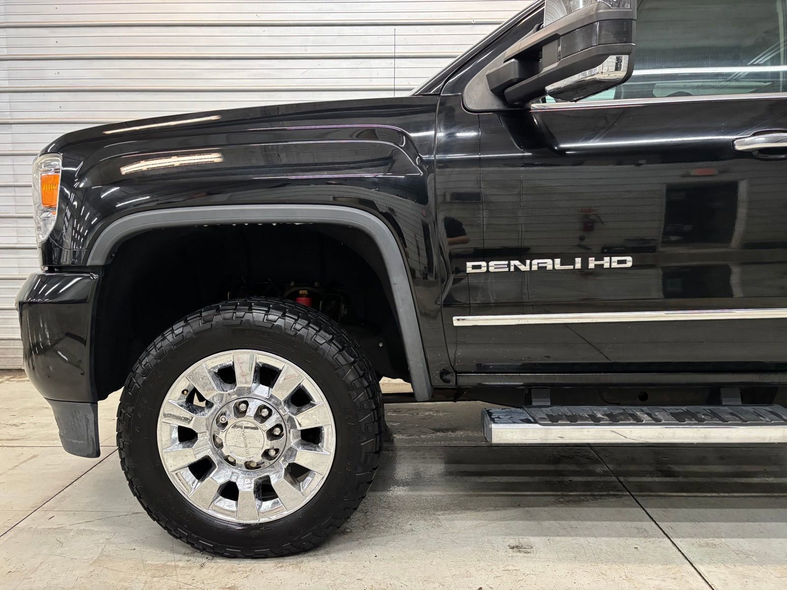 Used 2016 GMC Sierra 2500 Denali w/ Duramax Plus Package image 2