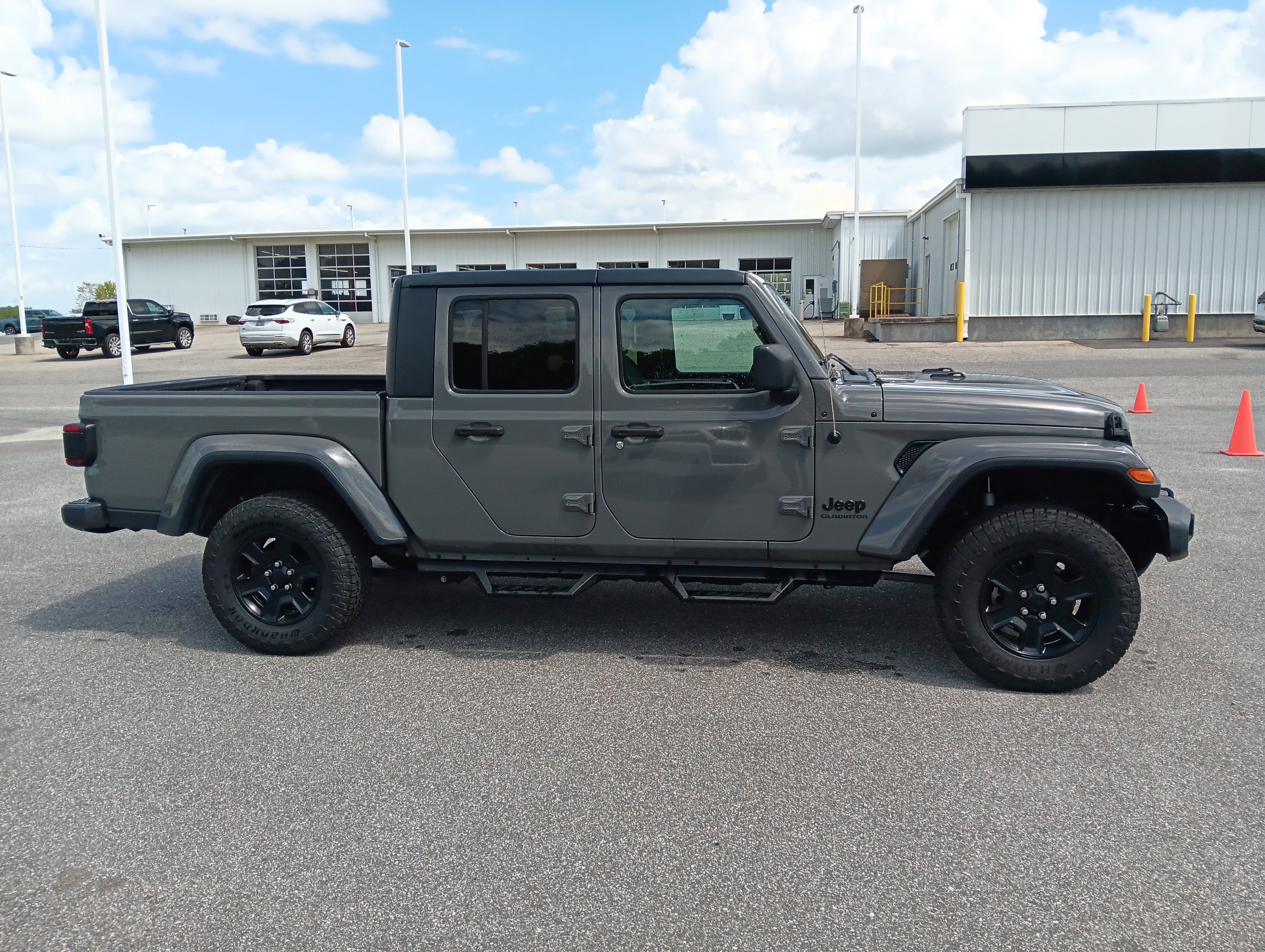 Used 2021 Jeep Gladiator Sport image 7