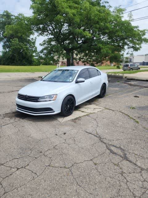 Used 2017 Volkswagen Jetta S w/ Jetta S Cold Weather Package FWD image 29