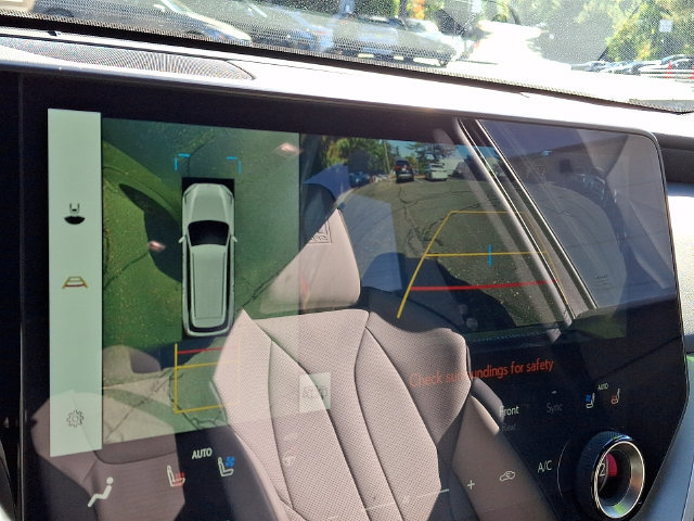 Used 2025 Lexus TX 500h AWD w/ Technology Package image 19