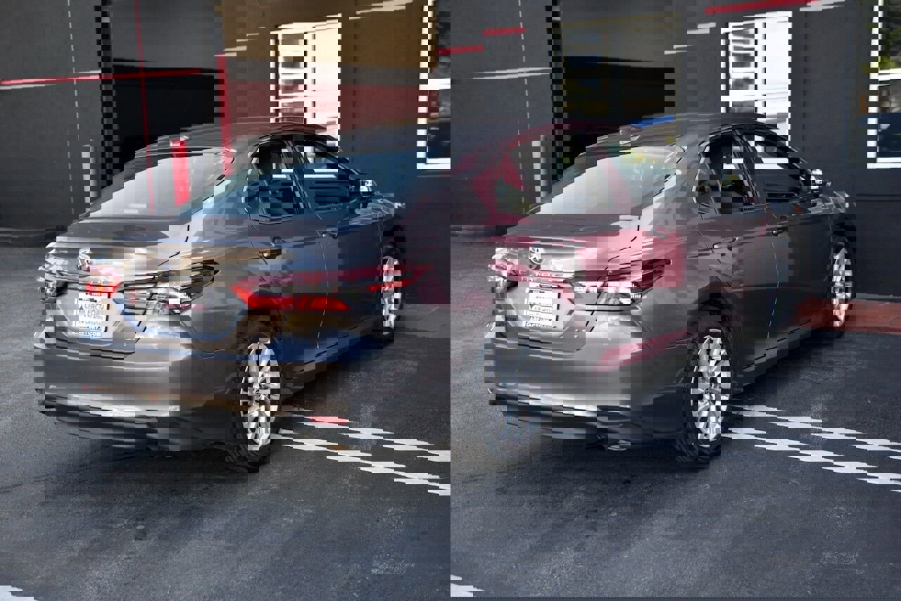 Used 2024 Toyota Camry LE image 6