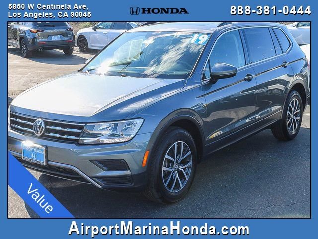 Used 2019 Volkswagen Tiguan SE w/ Panoramic Sunroof Package image 5