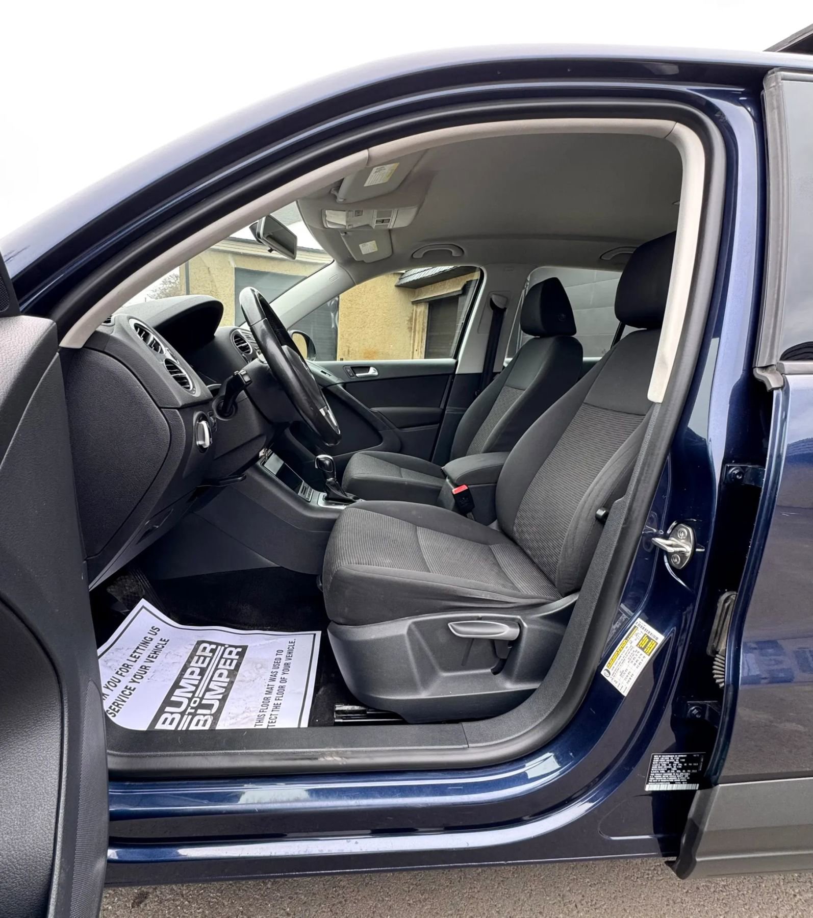 Used 2013 Volkswagen Tiguan S FWD image 4