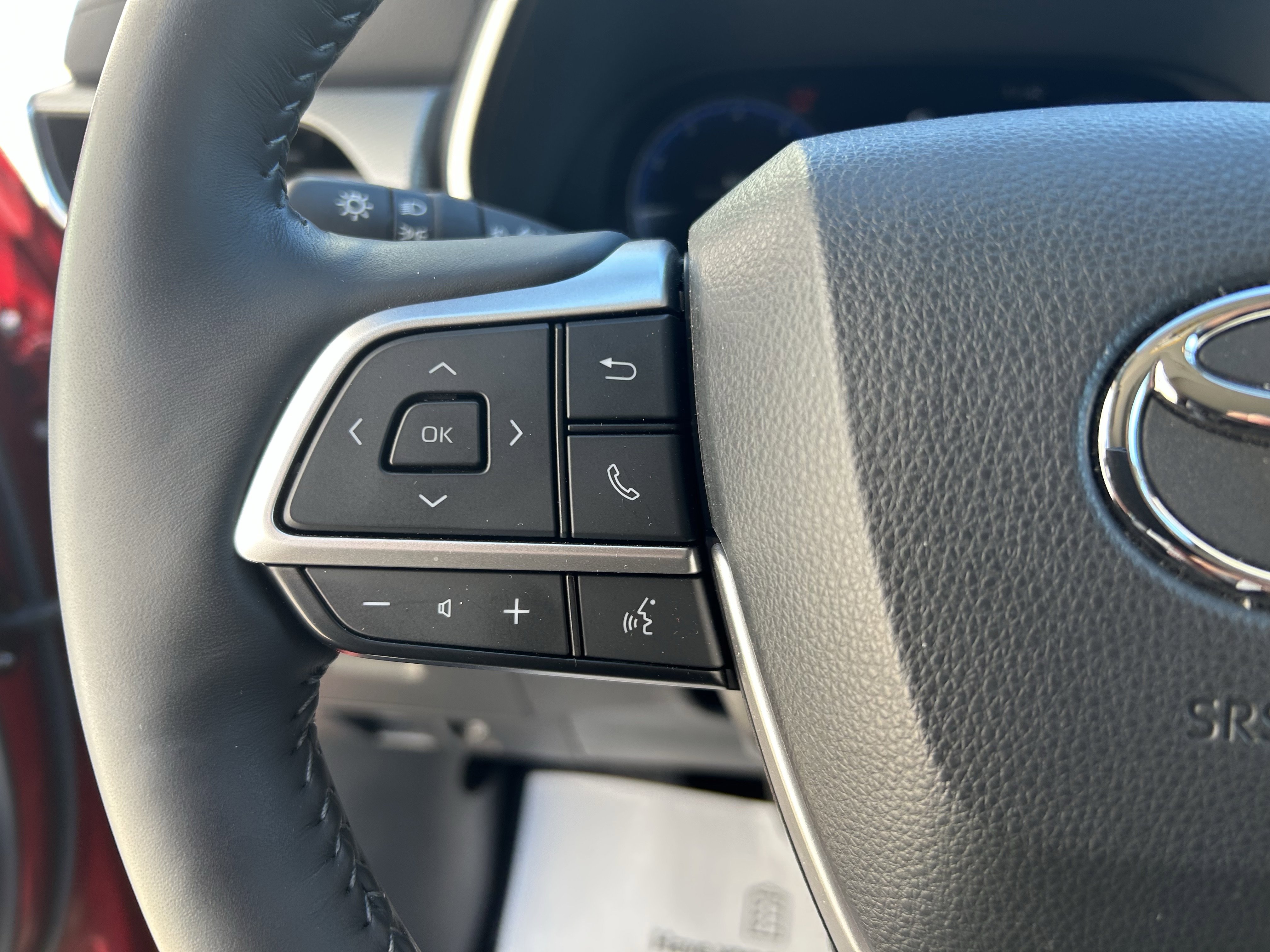 Used 2024 Toyota Highlander Platinum image 18