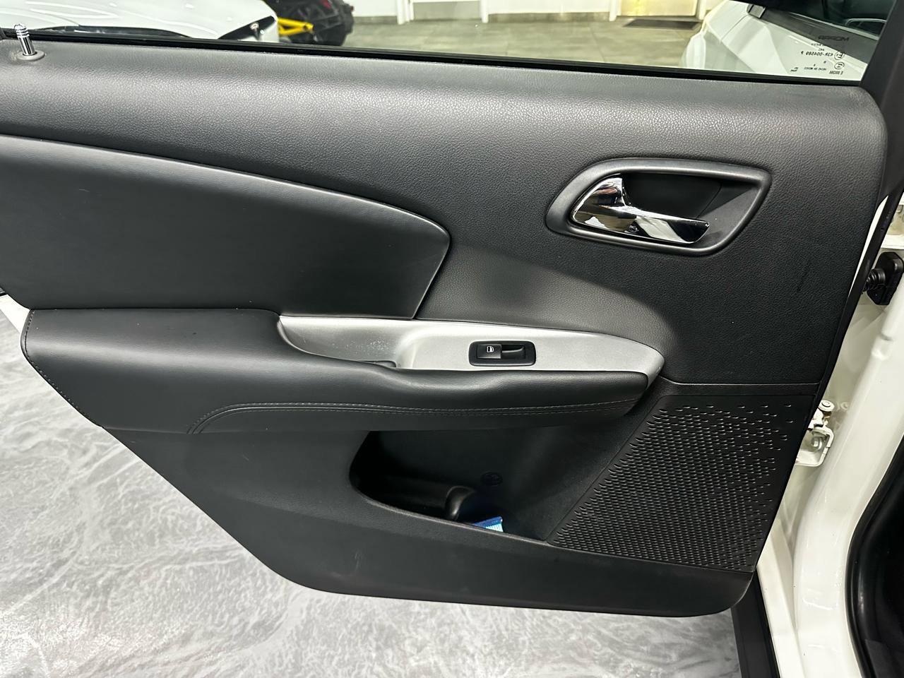 Used 2018 Dodge Journey SE w/ Connectivity Group image 14