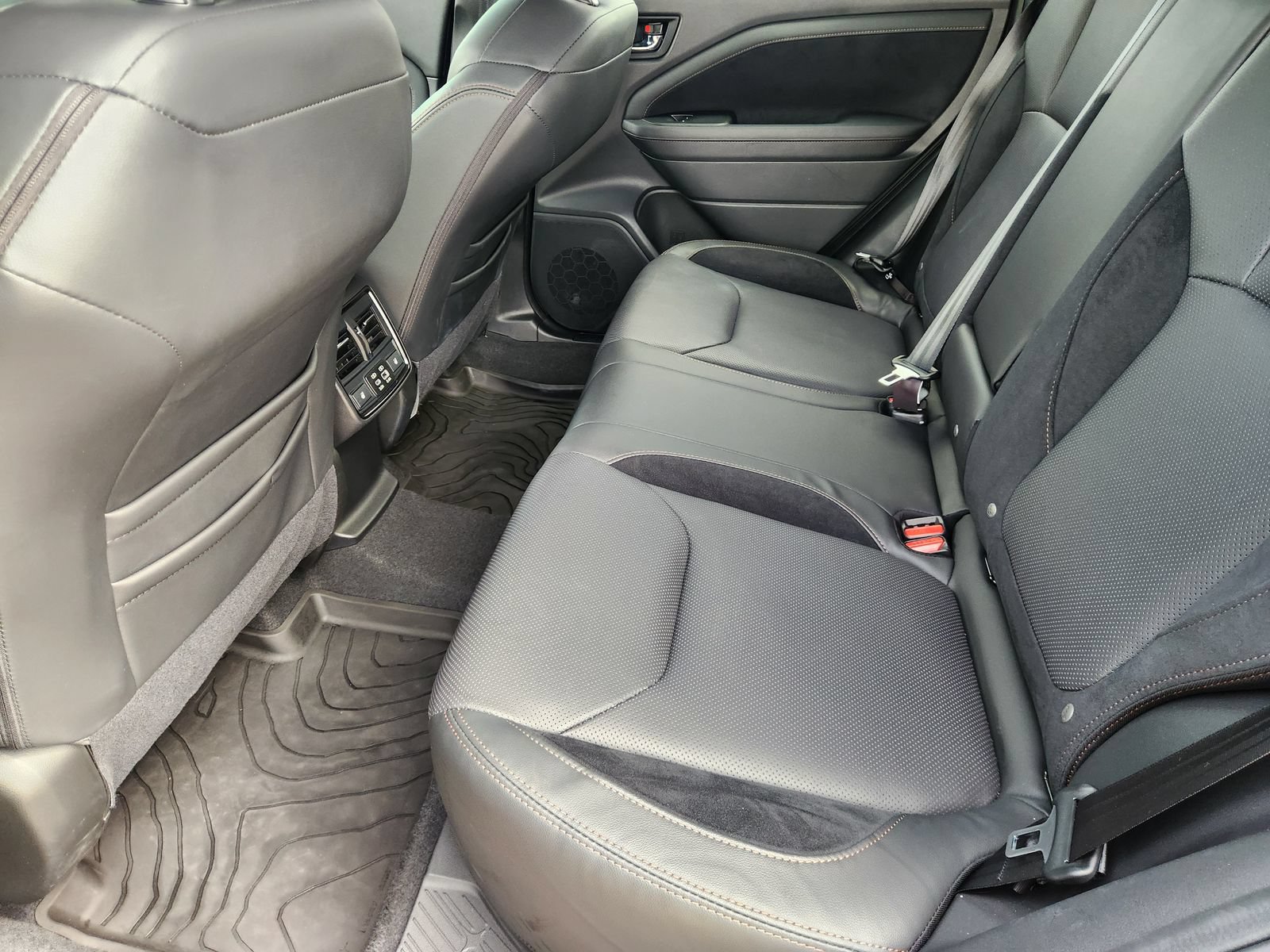 Used 2025 Subaru Forester Touring AWD/4WD image 29