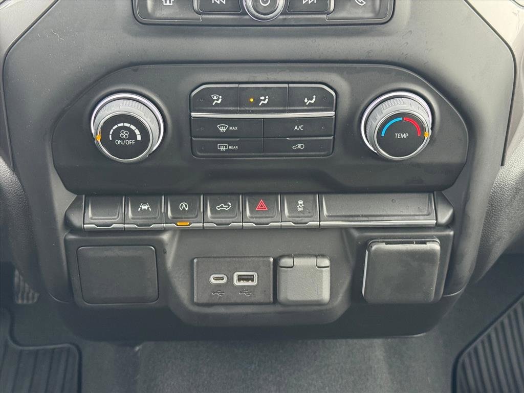 Used 2022 Chevrolet Silverado 1500 Custom image 15